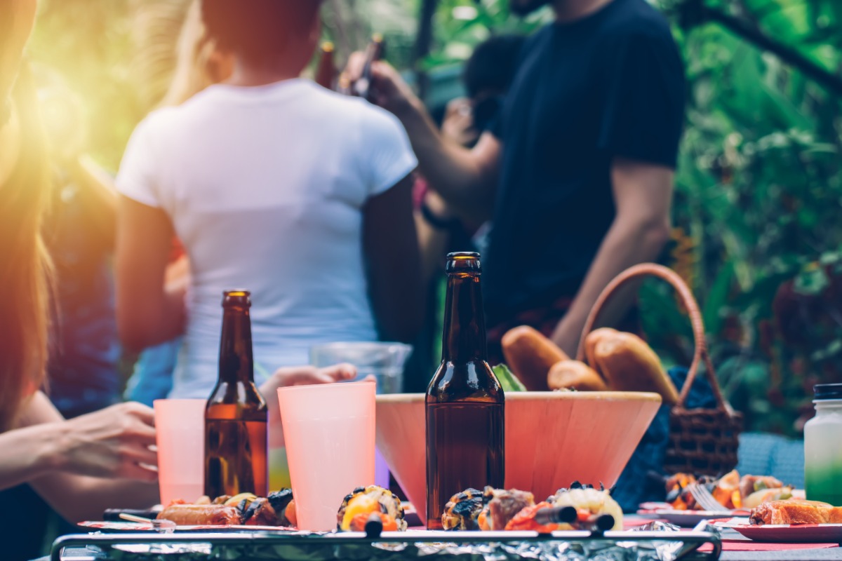 how-to-plan-a-family-fun-day-your-employees-will-love