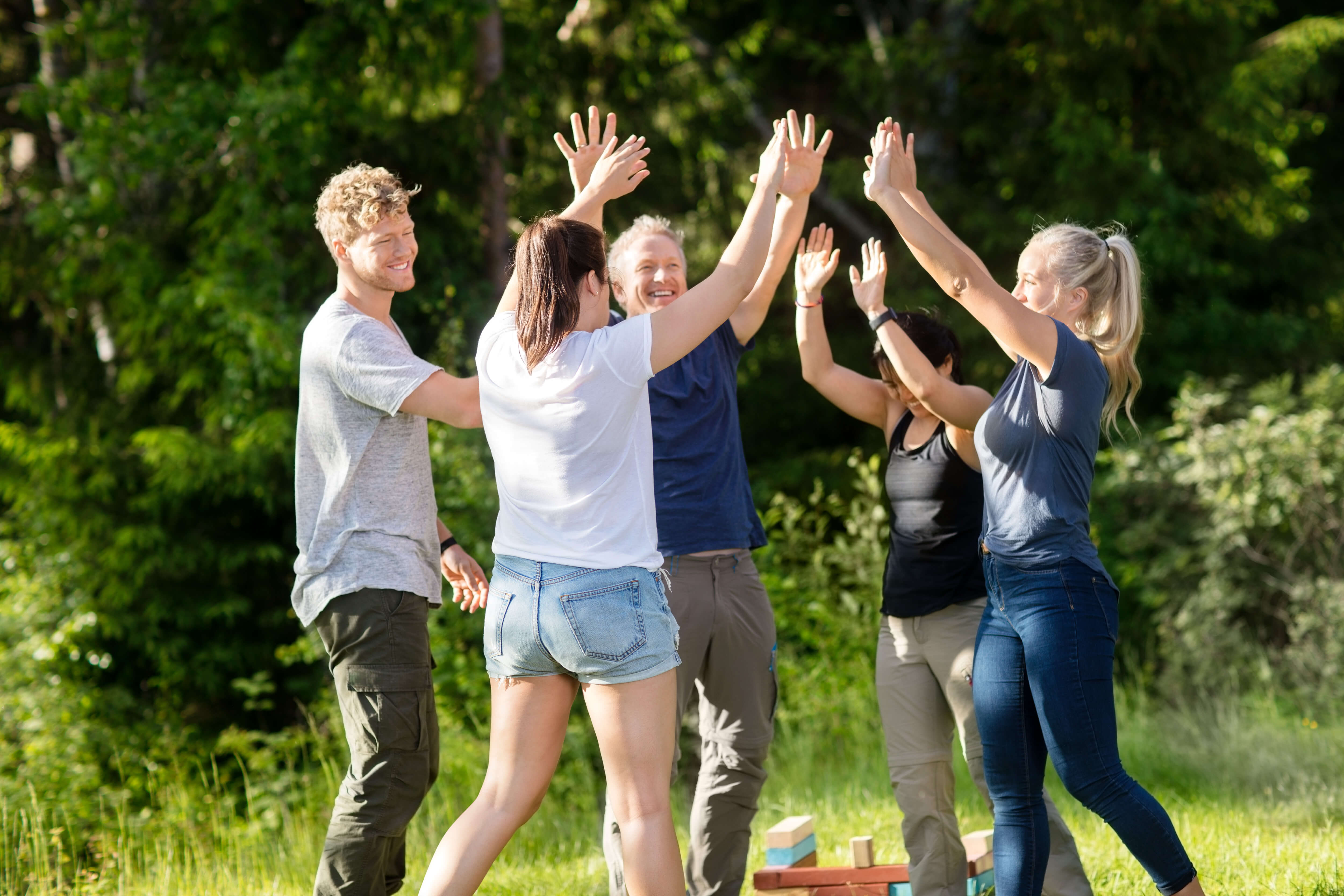 colleagues-taking-part-in-team-building-activity